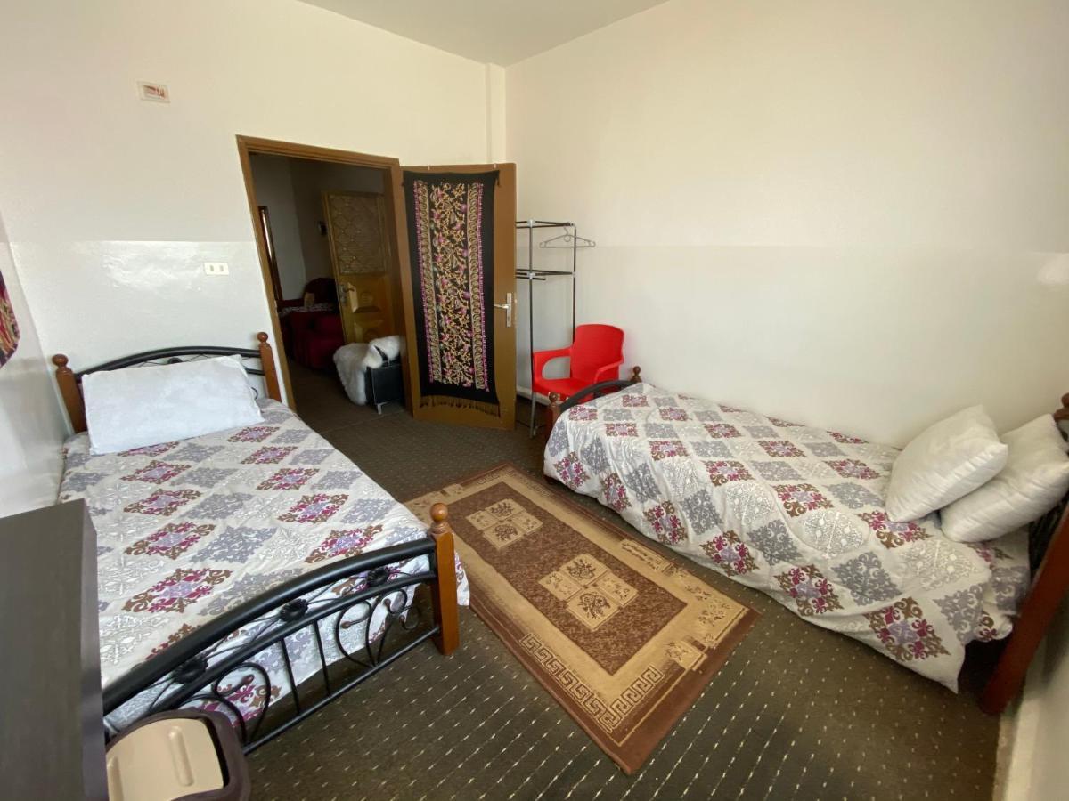 Petra Family House Bed & Breakfast Exterior foto